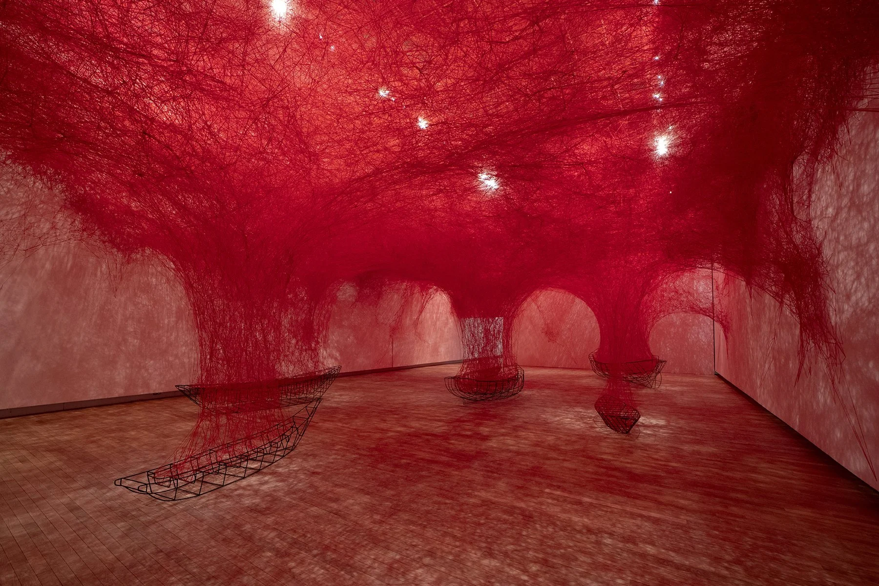 塩田千春　Chiharu Shiota CHIHARU SHIOTA–塩田千春